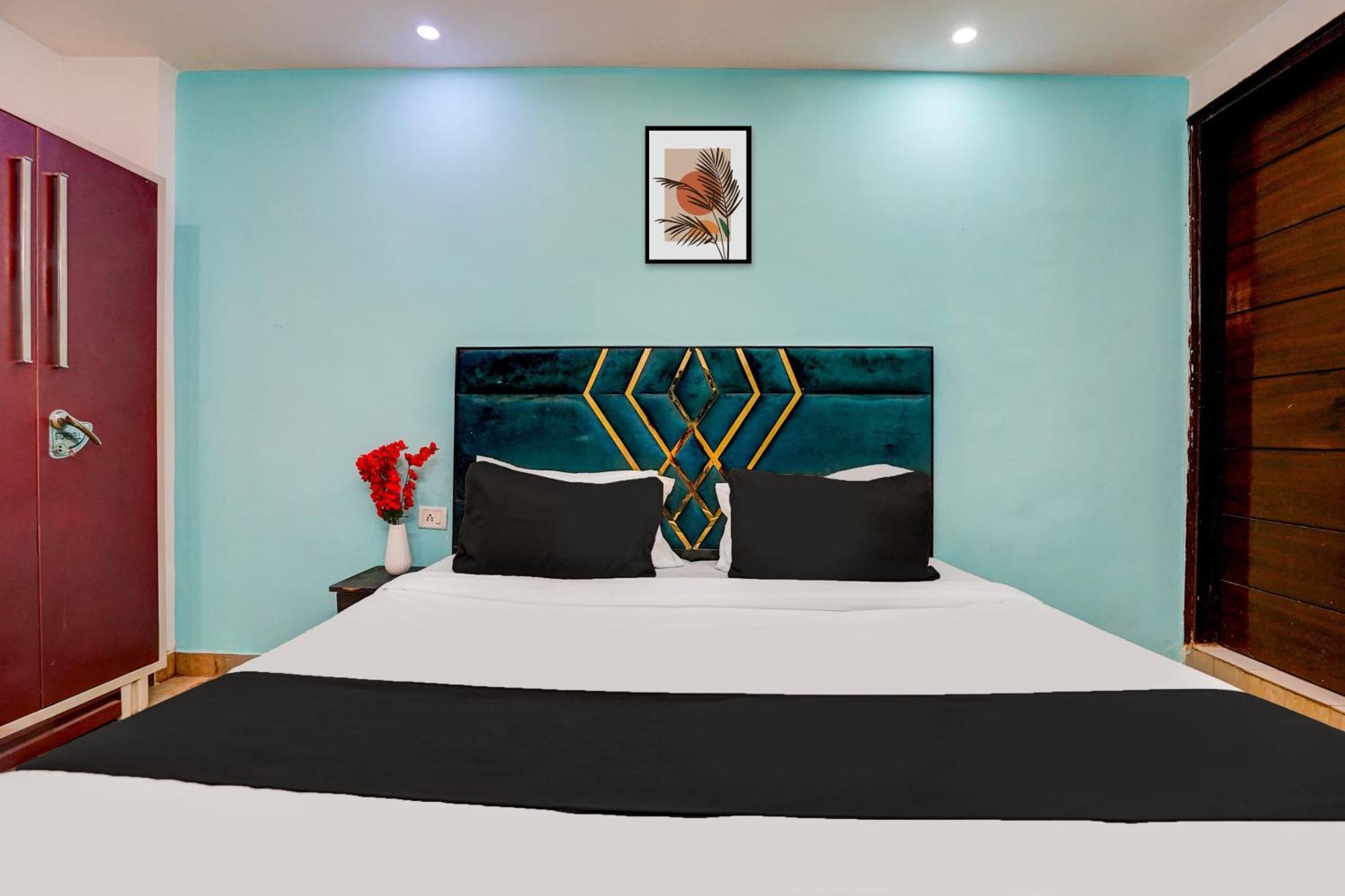 Hotel O Silver Key Kd Plaza Near Saket Metro Station New Delhi Eksteriør bilde