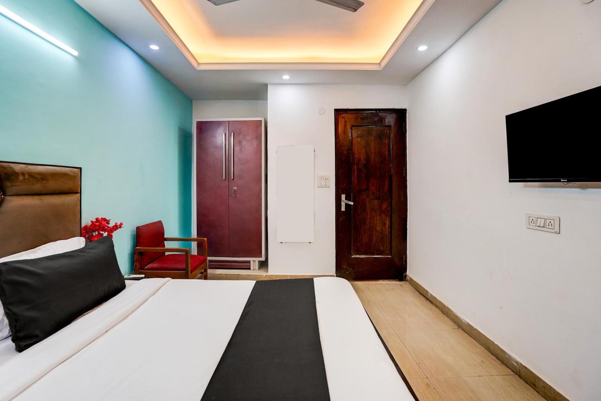 Hotel O Silver Key Kd Plaza Near Saket Metro Station New Delhi Eksteriør bilde