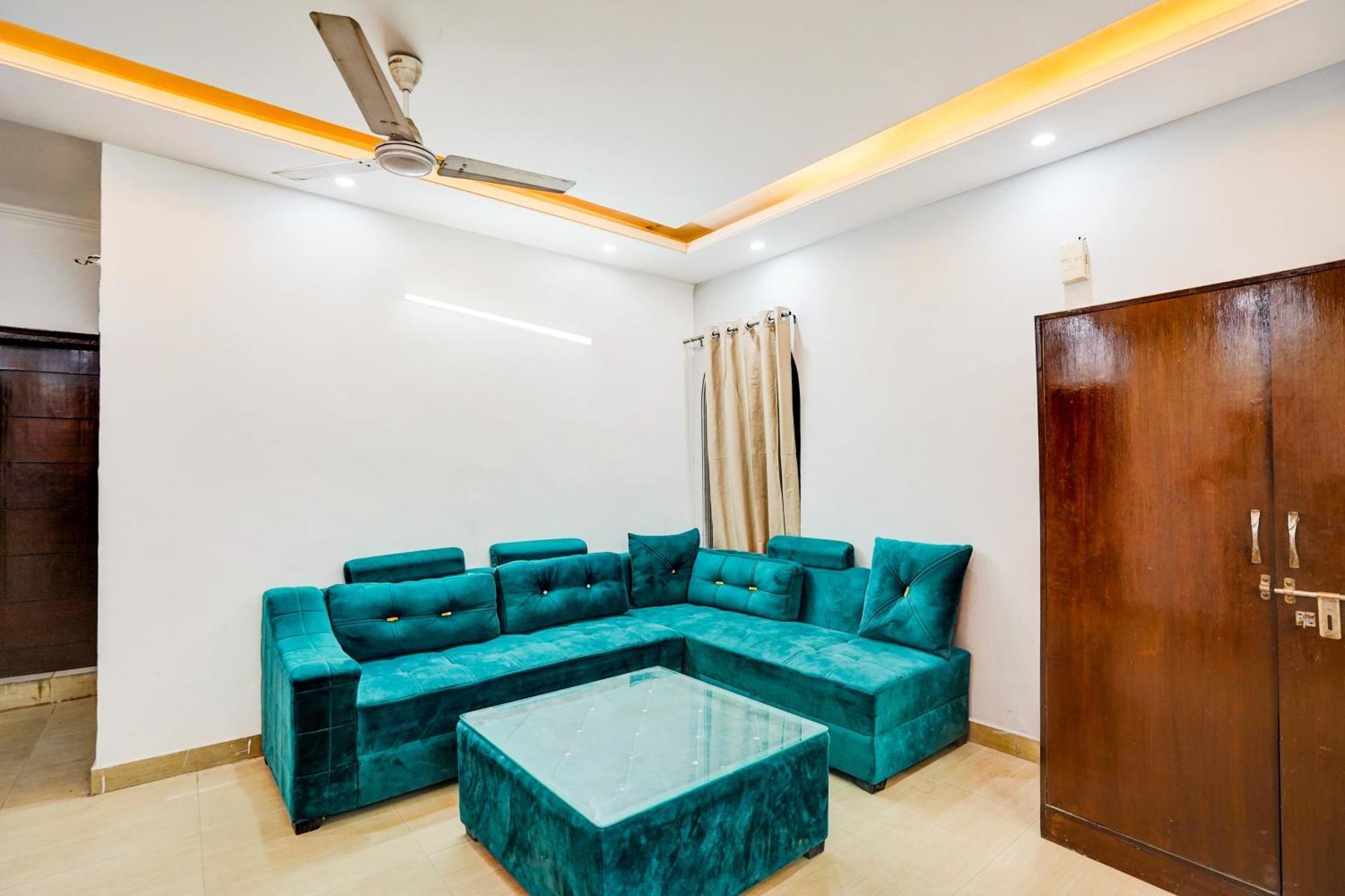 Hotel O Silver Key Kd Plaza Near Saket Metro Station New Delhi Eksteriør bilde